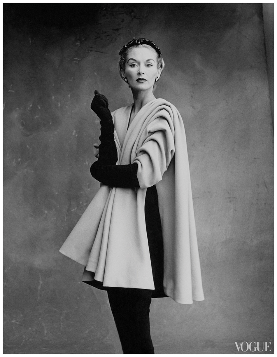 Lisa-Fonssagrives-in-Cristobal-Balenciaga-Ensemble,-photographed-by-Irving-Penn-for-Vogue,-1950